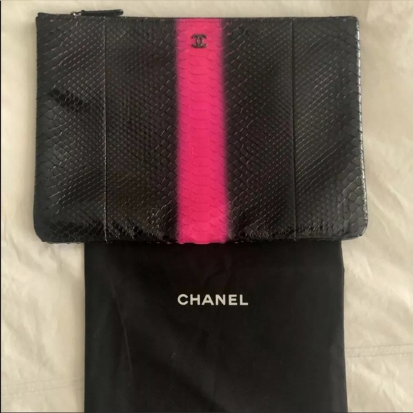 Authentic Chanel O Case w/ Neon Pink Stripe - Picture 2 of 8